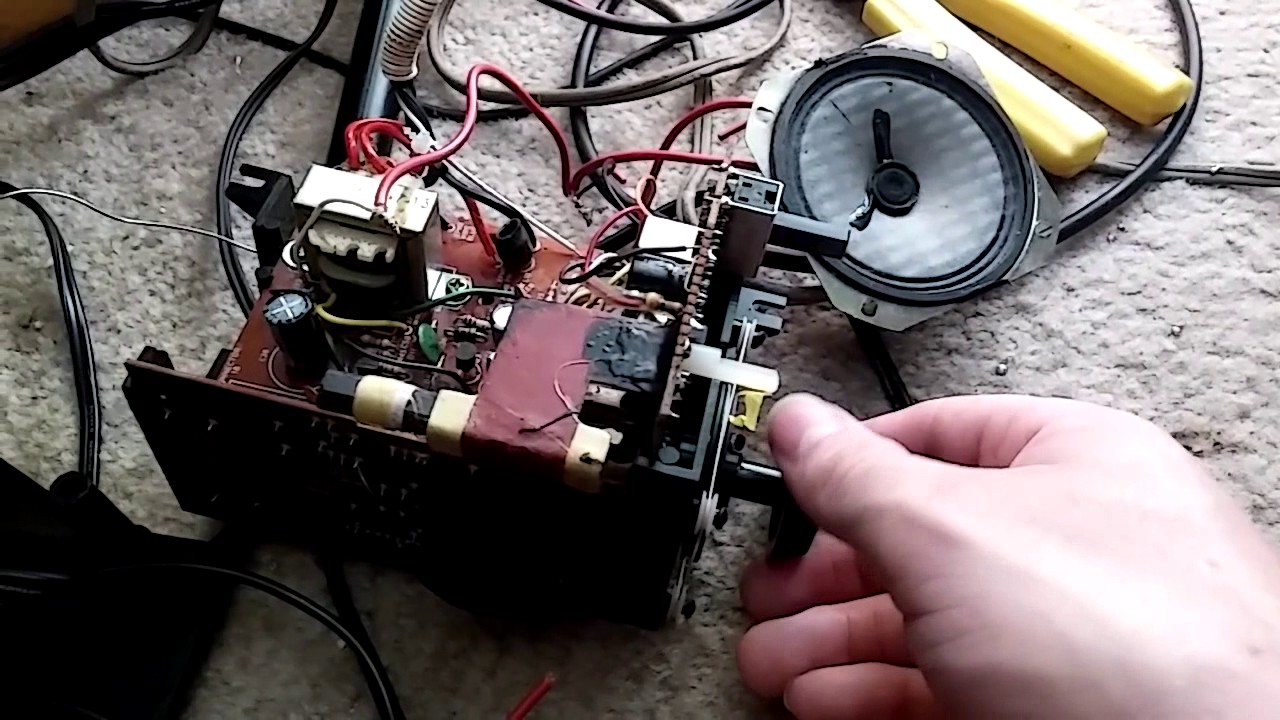 Repairing The Vintage GE Clock Radio Part 2 SUCCESS IT LIVES - YouTube