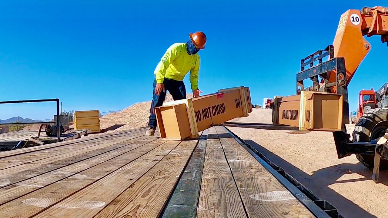 Unloading Injury Unloading accident - YouTube