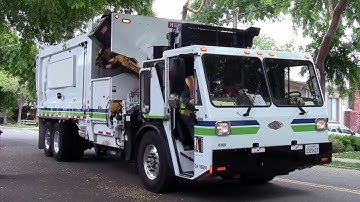 CCC LET2 Heil MultiTask SL Garbage Truck