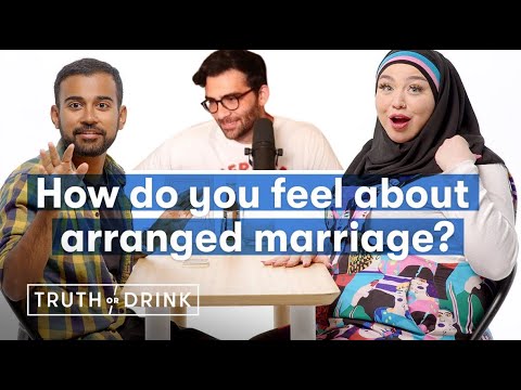 Muslims Play Truth or "Drink" | HasanAbi Reacts