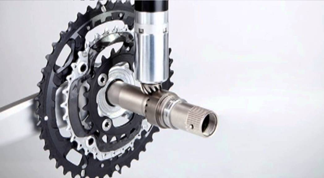 Mechanische doping, fietsers winnen met geheime hulpmotor - YouTube