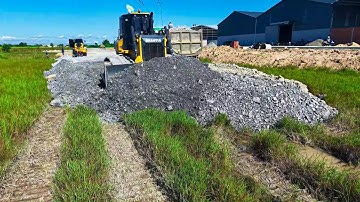 Powerful Performance! SHANTUI Dozer Building Road on Huge Area & Landfill with Stones