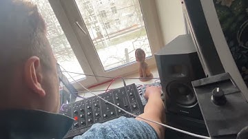 Тестирование Korg Kaos Pad в качестве эффектор с Moog GrandMother в