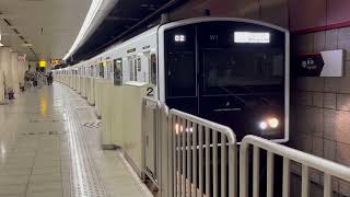JR筑肥線直通普通列車(筑前前原行､305系トップナンバー編成)・西新駅を発車