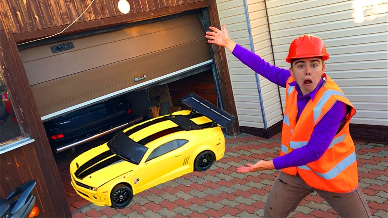 Builder Mr. Joe on Chevrolet Camaro opened Garage with Wrench in Trunk & Started Race for Kids