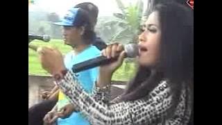 OM. SERA - MALAM PERTAMA - NIKEN MAHESWARA