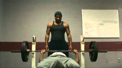 17 years old Ronnie Calhoun lifts 225lbs 21 times....