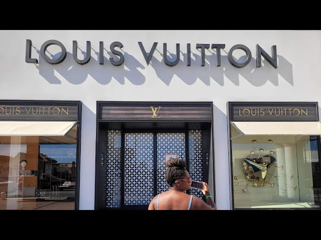 Louis Vuitton Shopping Vlog in Aruba!!! Can You Guess What I