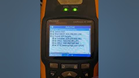 LinkRunner AT 2000 connecting and testing a fiber link.