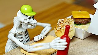 Inside The Burger Vending Machine - Stop Motion Cooking