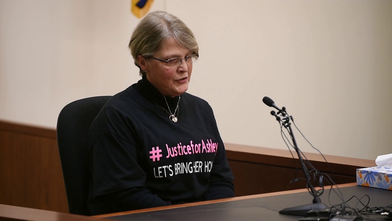 Mother testifies about panicked search for daughter