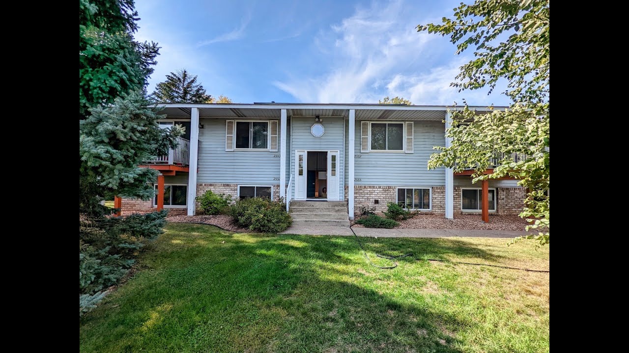 Apartment for Rent in Little Canada 3BR/1BA by Property Managers in