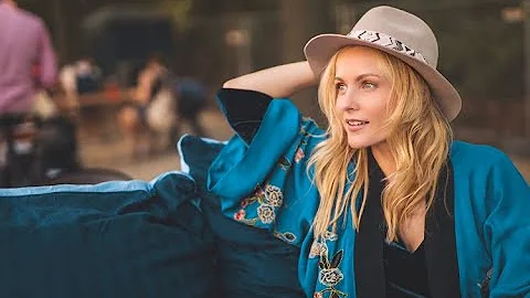 Alexandra Janzen - Blau (Offizielles Musikvideo)