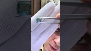 Bugün 4.10 Karat Ağırlığındaki Yastık Kesim, Doğal Renkli Elması Beraber Inceliyoruz. İyi Seyirler.