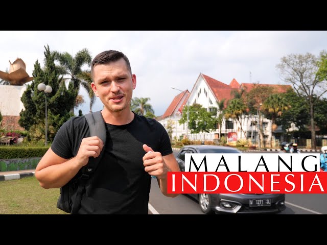 First Impression of Malang - Can´t Believe this Exists in Indonesia (Rainbow Village) class=