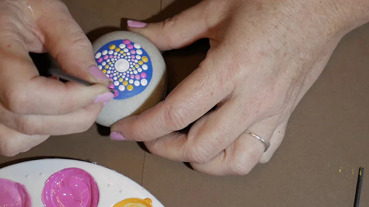 How to paint dot mandalas with Kristin Uhrig- #21 Candy Spiral