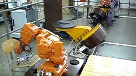 Industrial Robot ABB IRB140 (quickly)