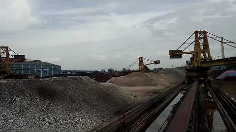 How stacking of pellets is done through stacker cum reclaimer.