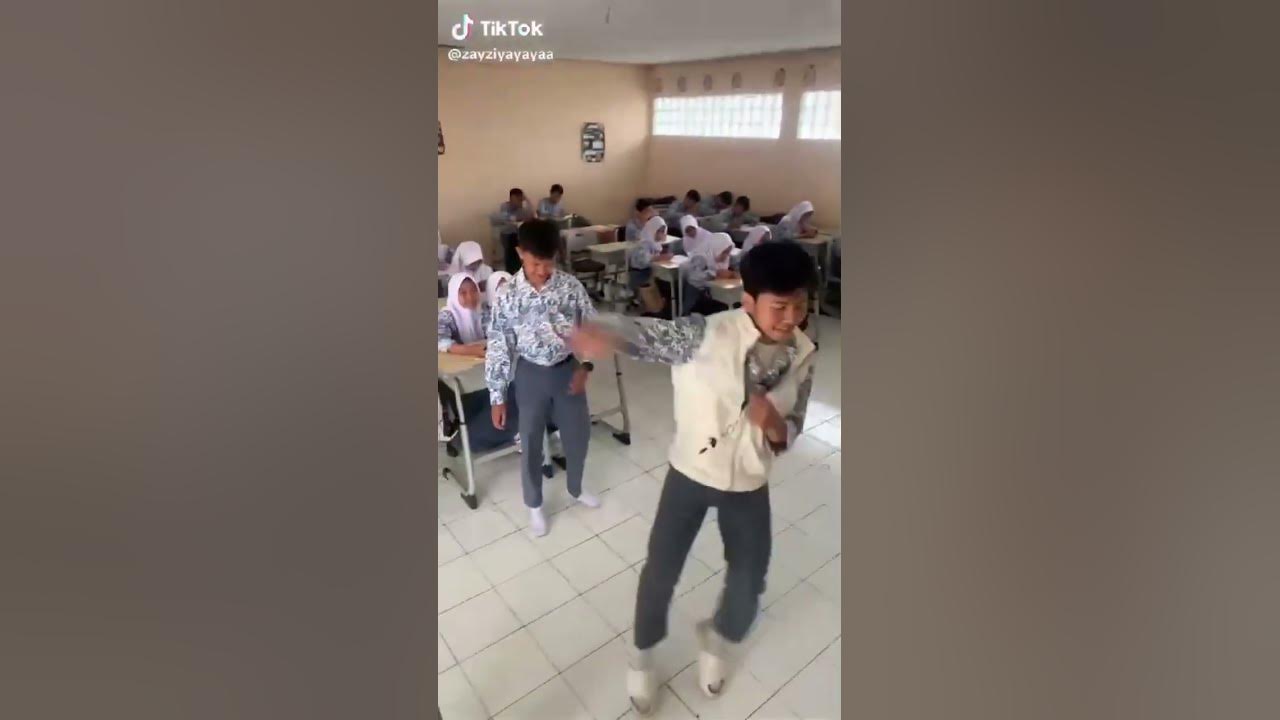 Joget viral #komen#subscribe ya guys