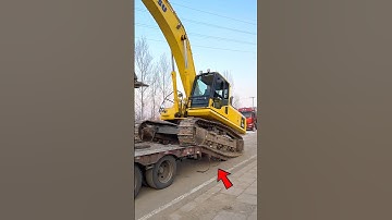 😱 Look, the JCB was saved from overturning!