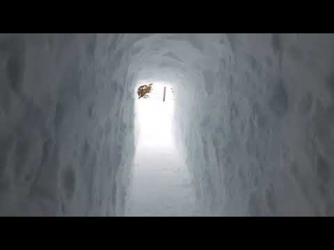 Construyó en Caviahue un túnel en la nieve para salir de su casa