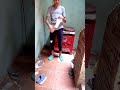 شاهد ماذا يحدث لهذا الرجل حينما بدأ السحر