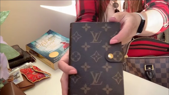 Organizing an LV bag as a Mom