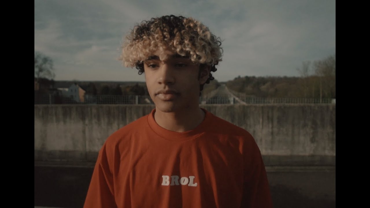 Watch Hunter - Liste Noire (Clip officiel) on YouTube Watch Hunter - Liste Noire (Clip officiel) on YouTube