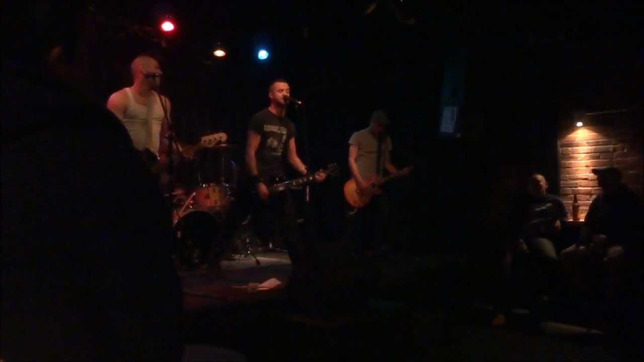 Irish Nails NYE The Waiting.wmv