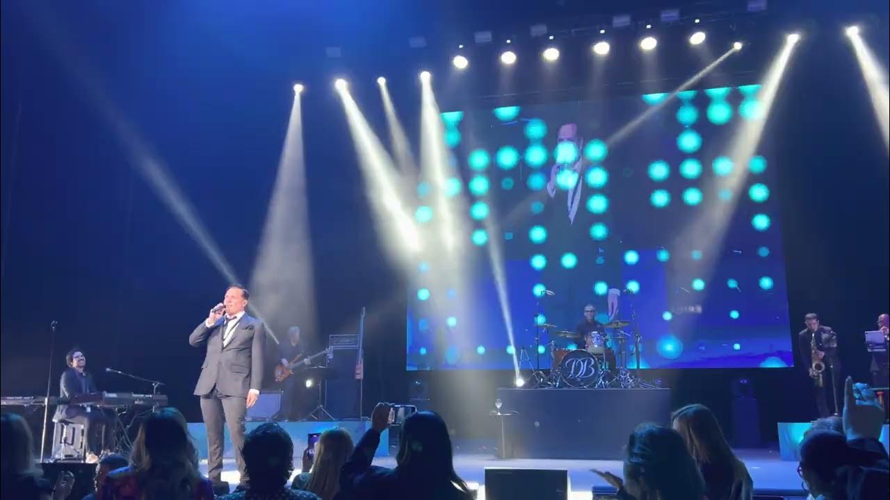Moves Like Jagger - Daniel Boaventura Auditorio Telmex - YouTube