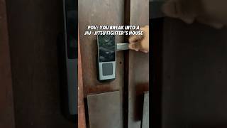 Robbers beware!! 👊☠️ #mma #martialarts #ufc #bjj #jiujitsu #sambo #judo #funnyshorts #markmugen