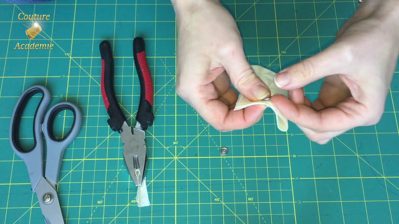 Comment mettre un bouton pression sans la pince spéciale Vario 👍 ❤️ 😉 -  YouTube