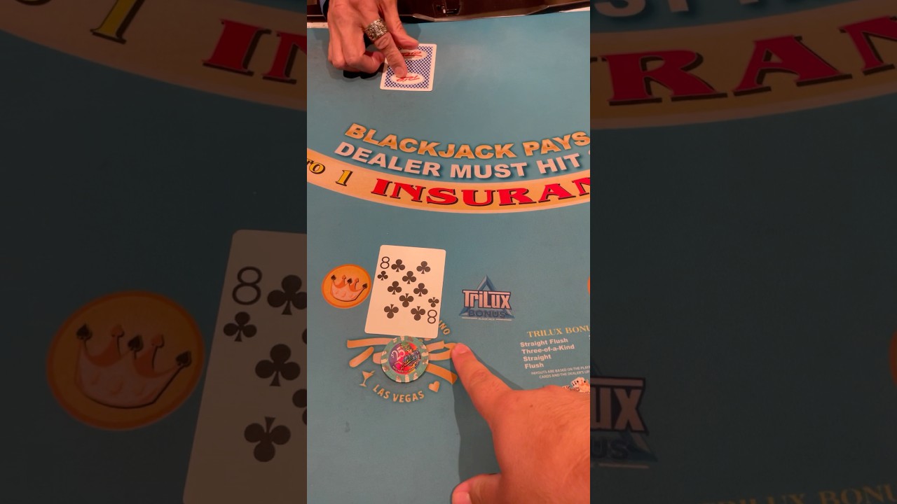 genting crown casino THE TABLE WAS TO HOT TO LEAVE !! blackjack casino slot casinolife poker gambling cardgame