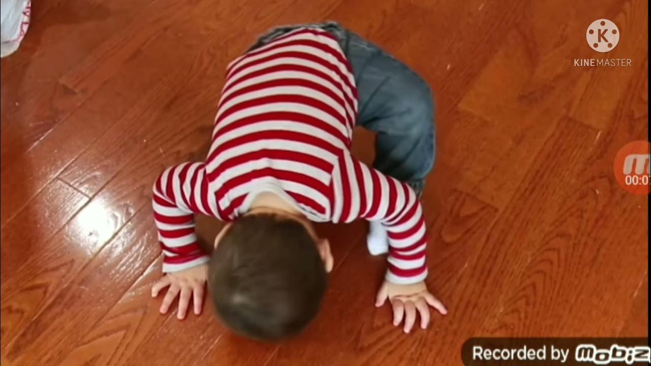 ( REUPLOAD ) FGTeeV Baby Shawn Crying because he falled down the floor