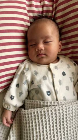 お昼寝中すごい鼻息💤パパとお留守番👨生後71日目赤ちゃん👶生後2ヶ月!