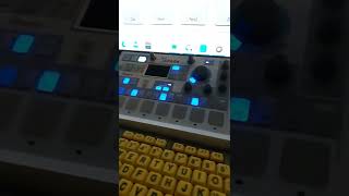 #arturia #spark #beats #drummachine #electronica #downtempo #chillout Mister 8 Electronica