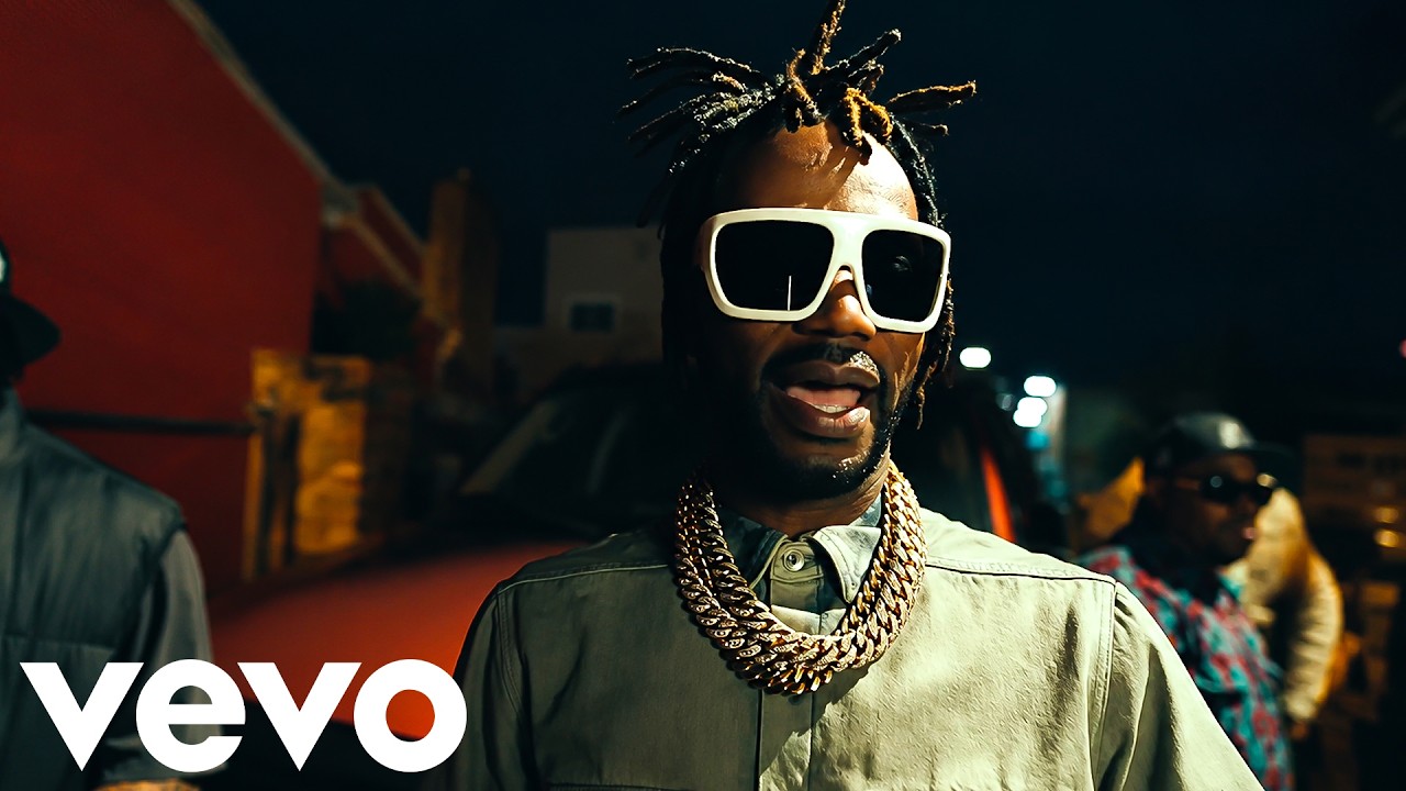 Young Dolph ft. Juicy J – A Lot Of Heat [Music Video] - YouTube