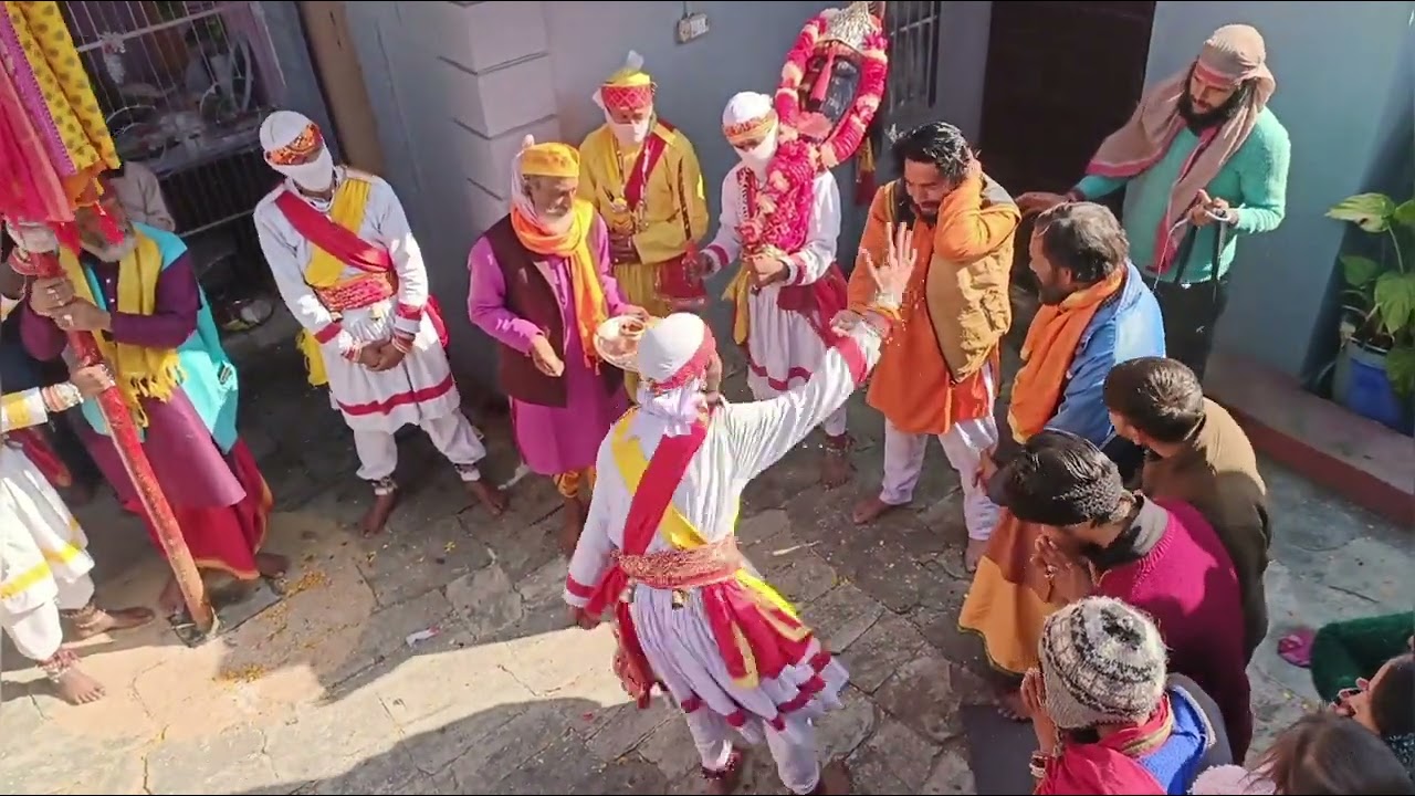 मां राजराजेश्वरी चंडिका(सिमली)देवरा यात्रा भ्रमण देवर खडोरा गांव में भाग-2🙏।जय माता दी 🌻🚩।