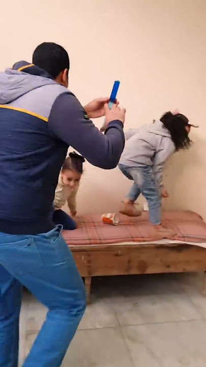 بنت صغيره وأكبر ابره💉💉 بسبب الاندومي💉😲 #shorts