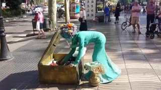 Magnus Nordensved La Rambla Barcelona Street Performance