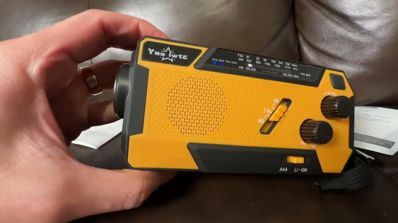 Стоит ли оно того? Аварийное радио с ручным приводом!