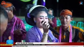 Sekartaji vs cinta merah jambu