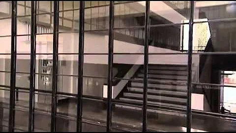 Walter Gropius - The Dessau Bauhaus