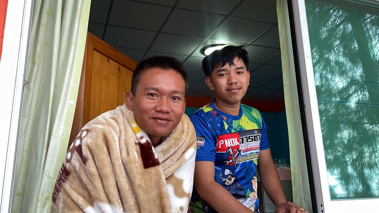 พี่วุฒิตื่นมาดูน้ำทะเลเเต่เช้า