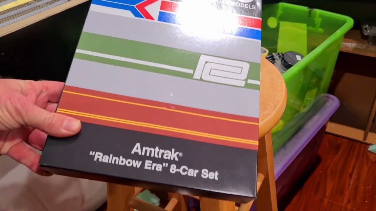KATO N SCALE Amtrak "Rainbow Era" 8-car set