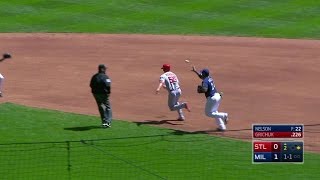 STL@MIL: Nelson steps off the mound, nabs Piscotty