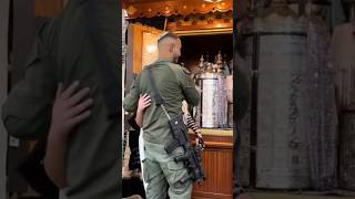 Suprise Bar Mitzva Soldier Brother Came From The War Eexciting