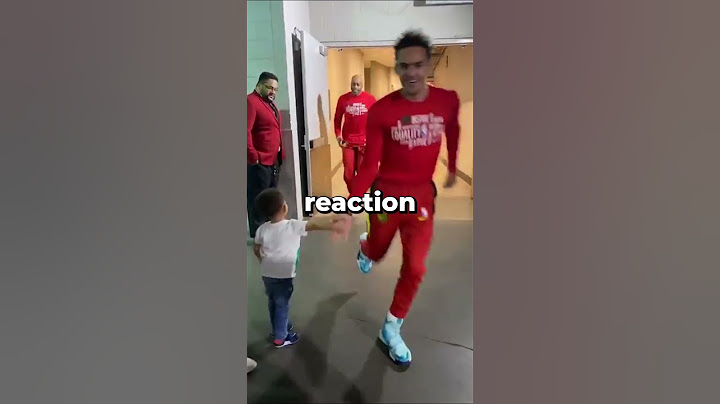 Little Boy Receives High-Fives From Atlanta Hawks Players 👏