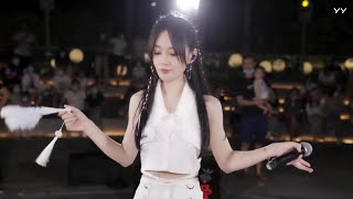 Download Lagu 鱼闪闪路演翻唱伯爵Johnny/唐伯虎Annie《伯虎说》『明月万年无前身照见古今独醒人公子王孙何必问和光也同尘』| Bá Hổ Thuyết - Ngư Thiểm Thiểm MP3