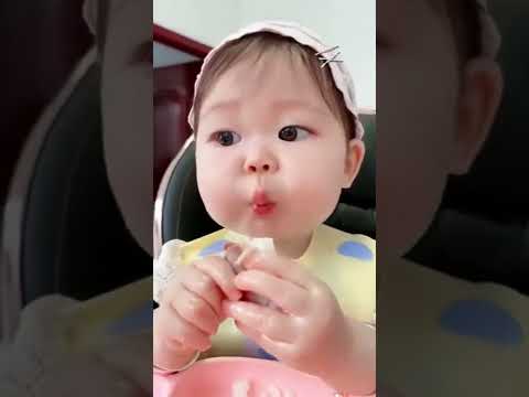 chinese baby eating #shorts #cute #eating #chinese #food #makbang #baby  #funnybaby #Aka_Yasmin